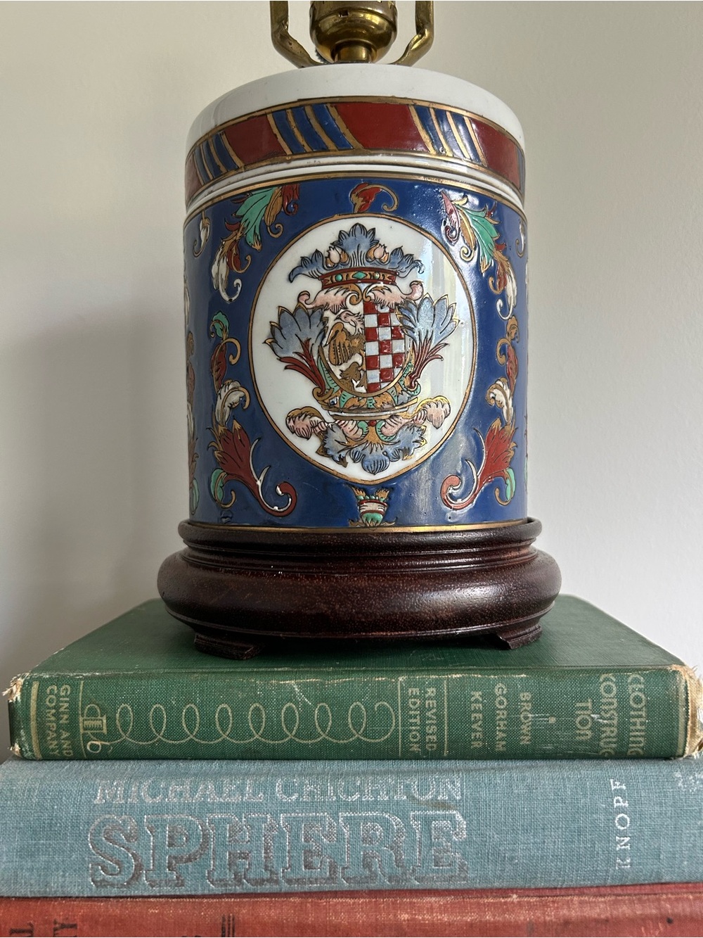 NEIMAN MARCUS Vintage Armorial Porcelain Lamp